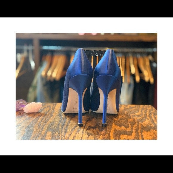 Hangisi Satin Crystal-Toe Pump - Picture 6 of 7